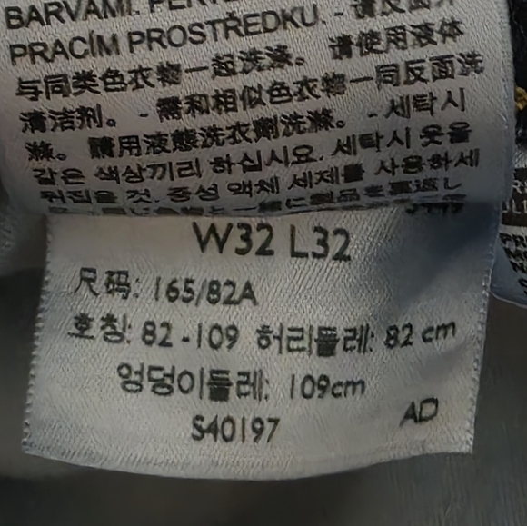 Levi’s 314 Shaping Straight Women’s 32x32 Mid Rise Slim Straight Dark Wash E45 - Picture 6 of 12